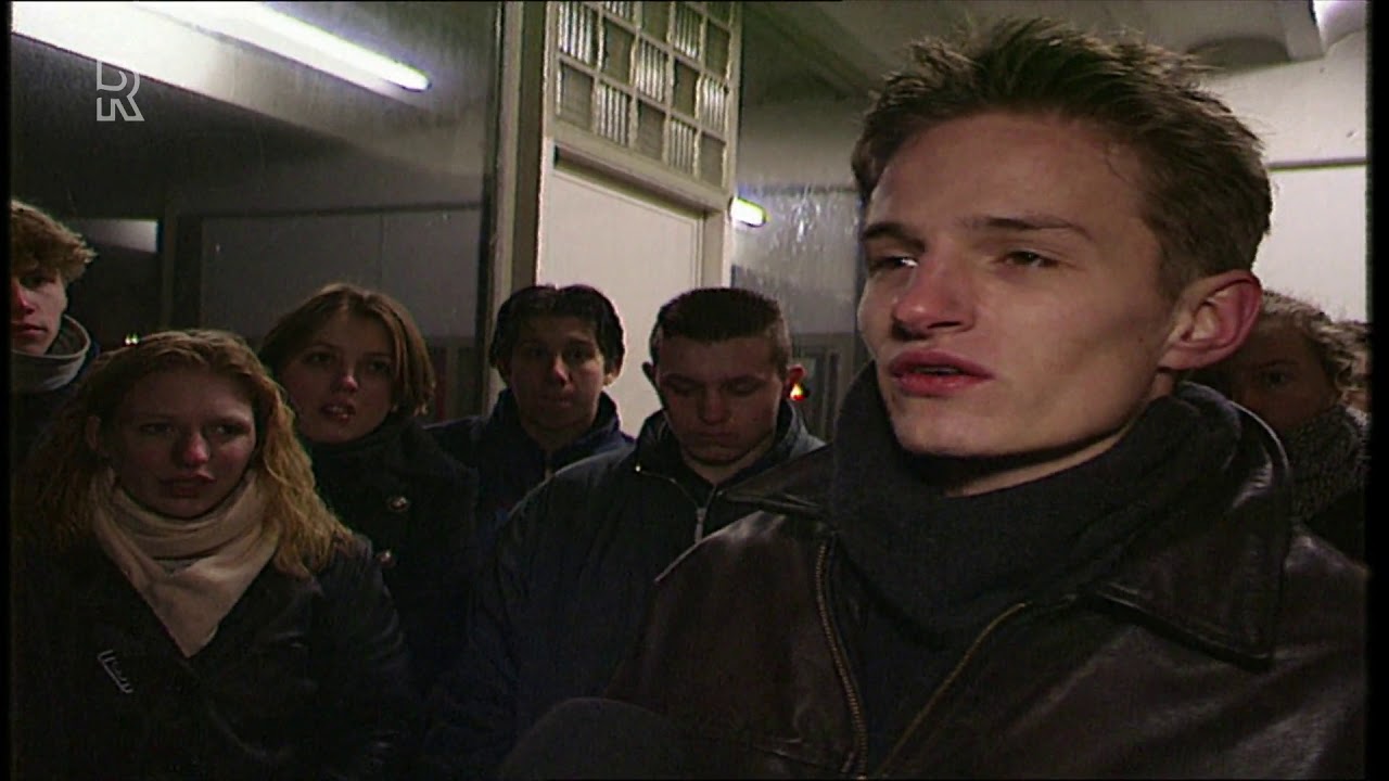 Een eerste stille tocht voor Daniel van Cotthem op 10 januari 2000. Beeld: TV Rijnmond (archief)
