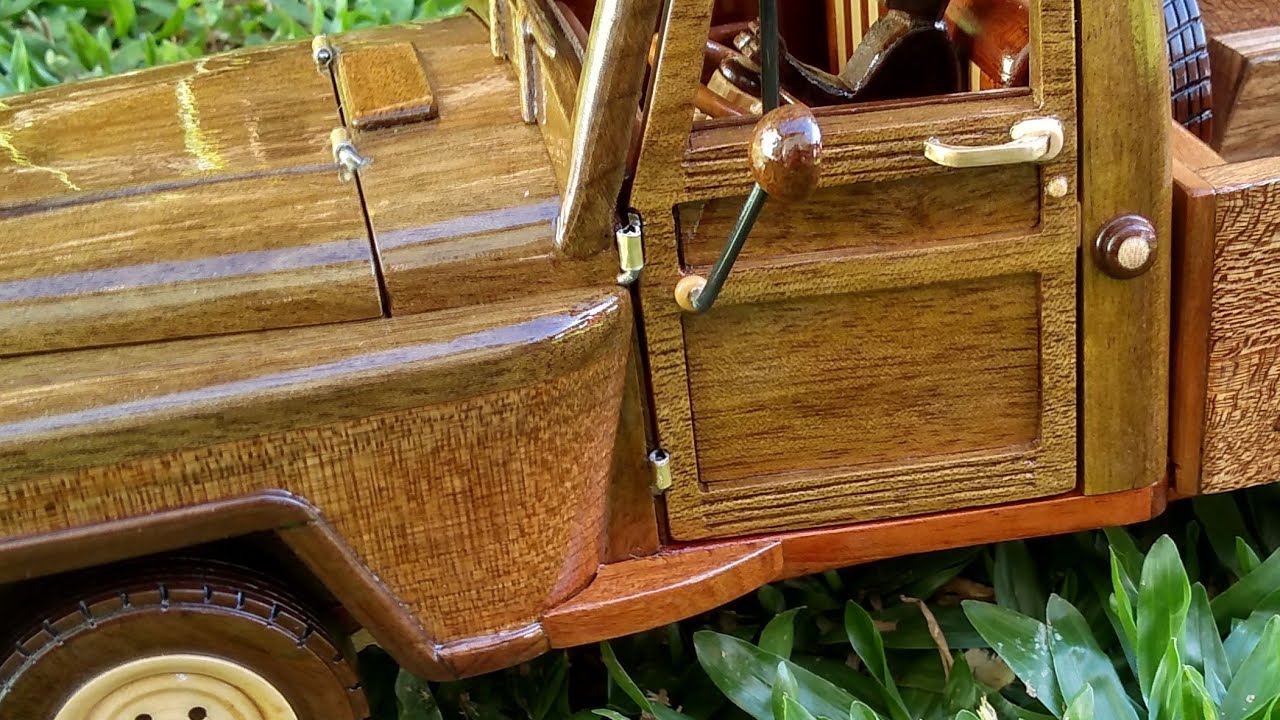 Miniaturas em Madeira (Dobradiças para Miniaturas)