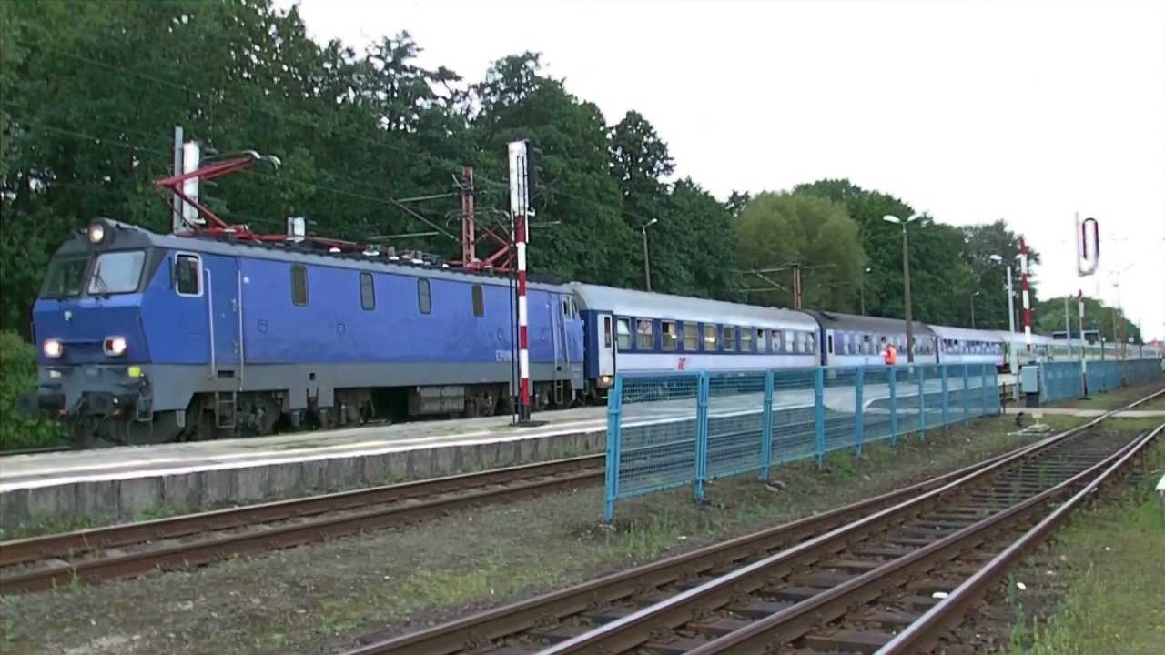 EP09-036 + 16 pudeł na stacji Świnoujście