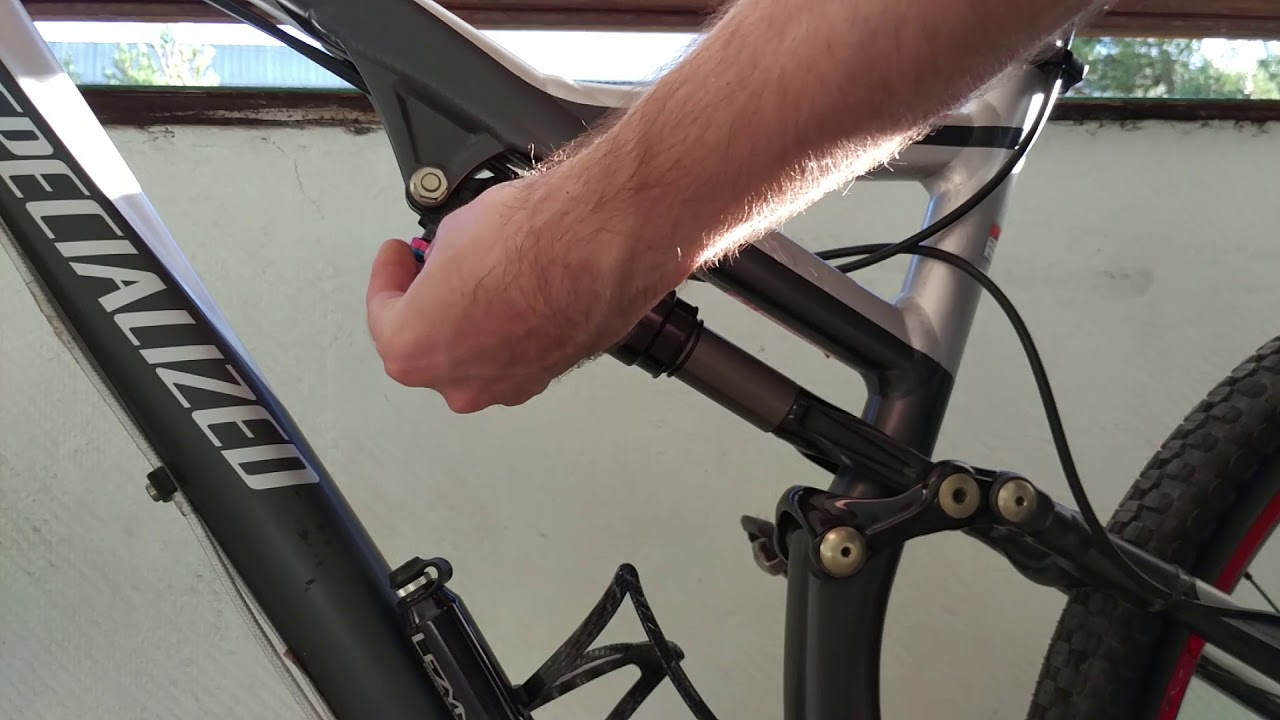 Specialized Fox Triad rear shock operation demo