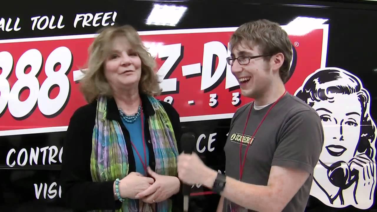 Betsy Baker Interview ZomBcon 2010 - MacGuffin Film Podcast