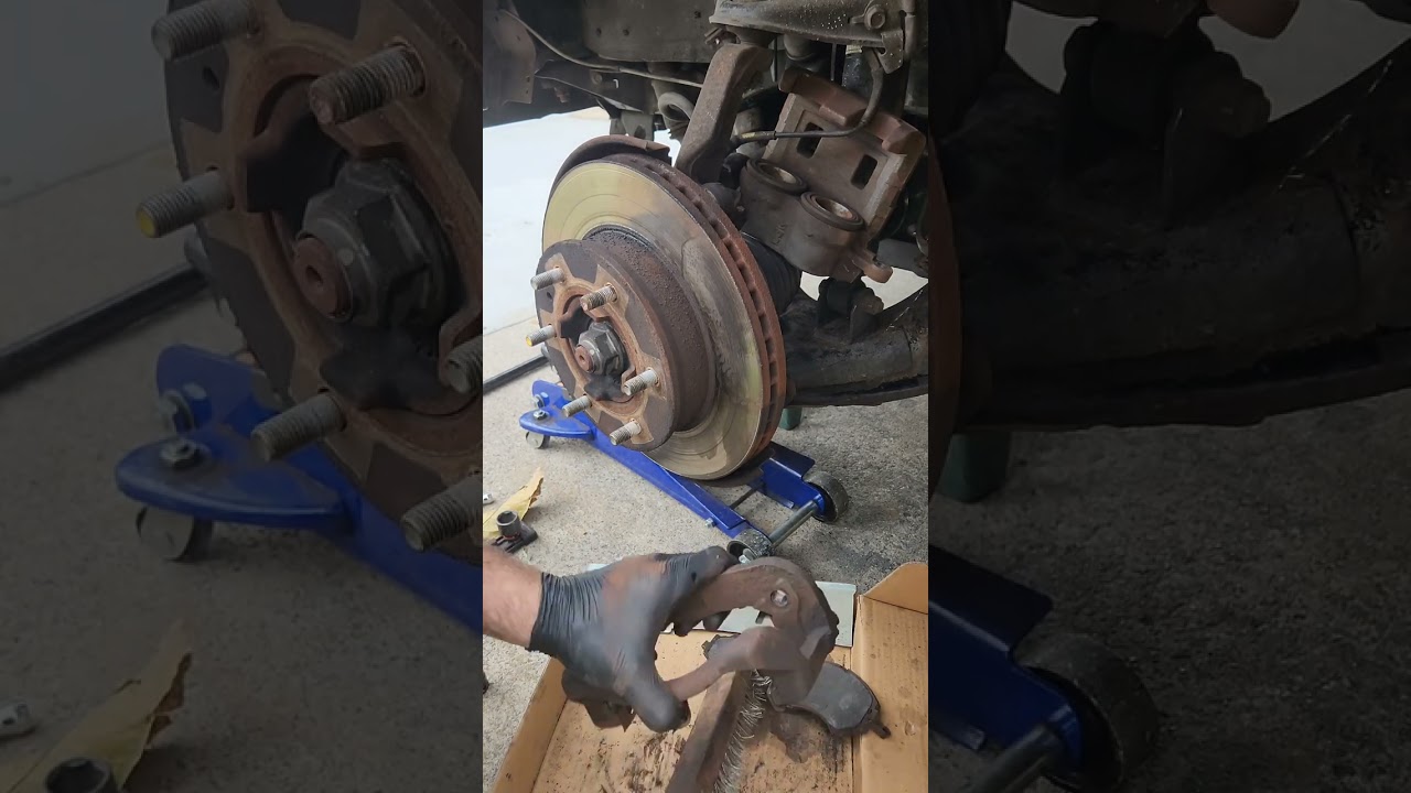 2010 Mazda Bt50 Front Brake Pads and Rotors replacement!
