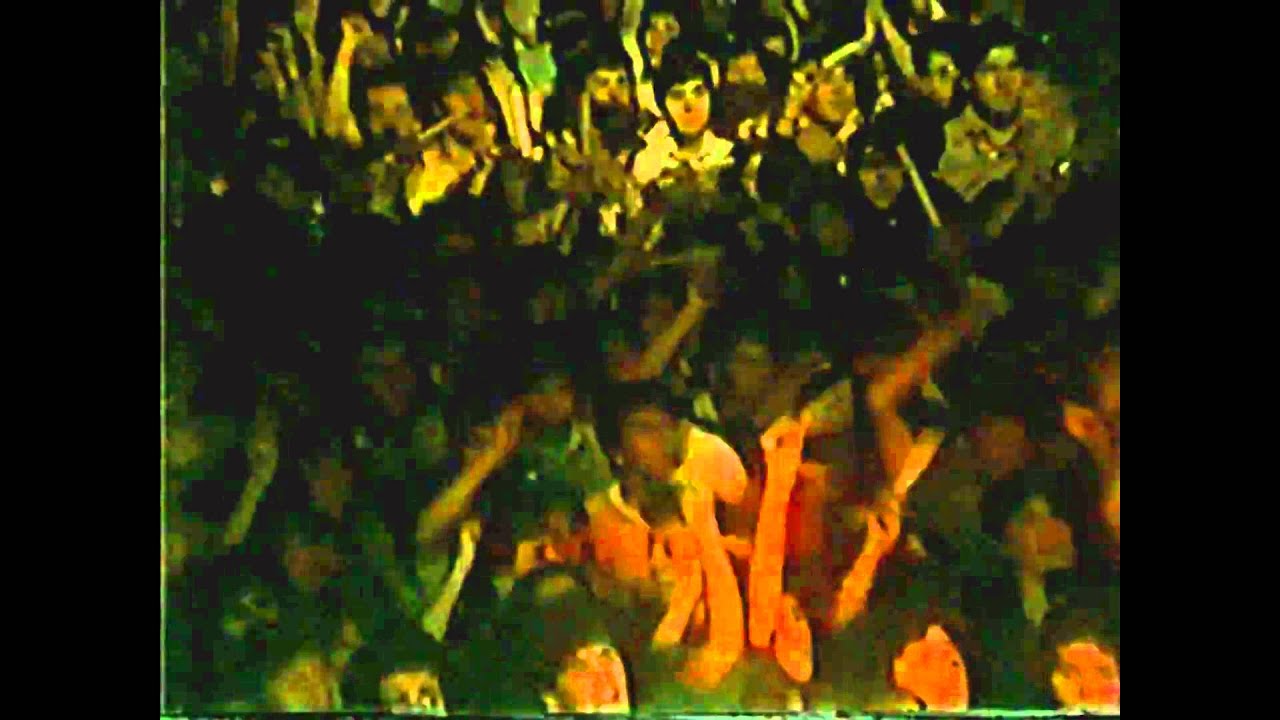 Los Prisioneros - muevan las industrias (estadio chile 1986)