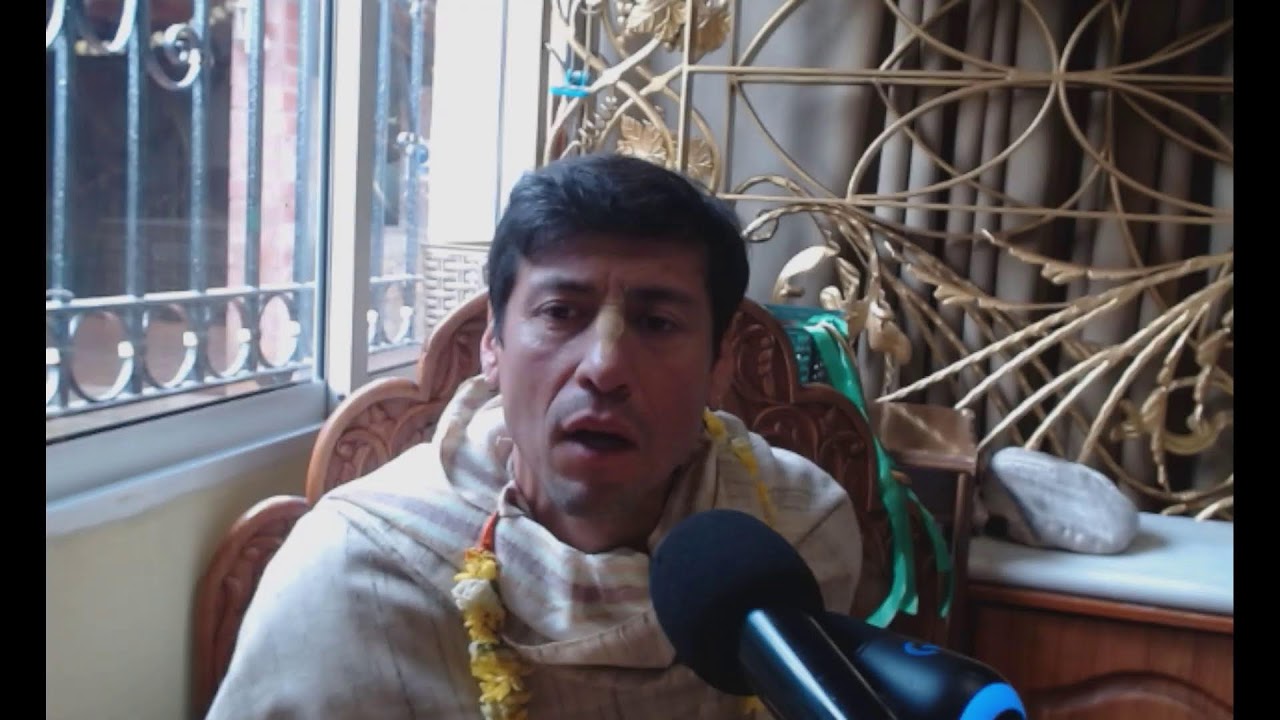 CC Ādi-līlā 7.10, por Parama Karuna prabhu.