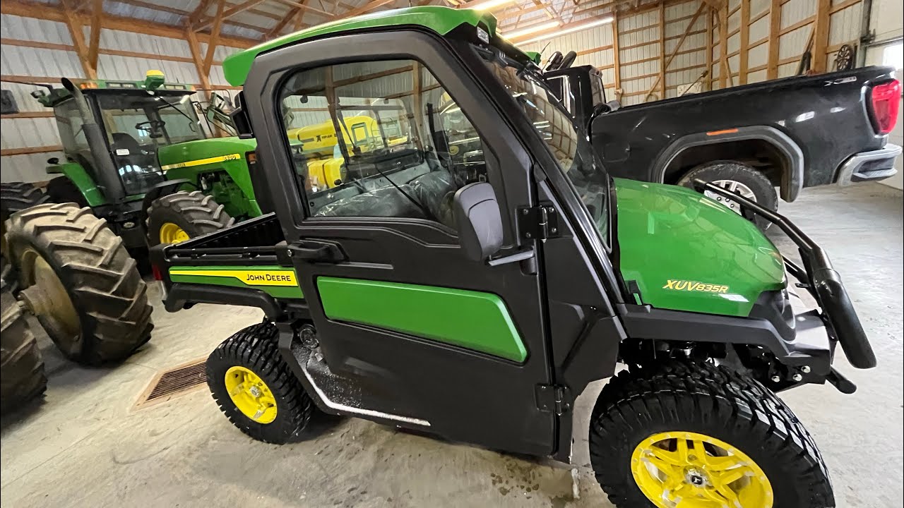 John Deere XUV835R Review