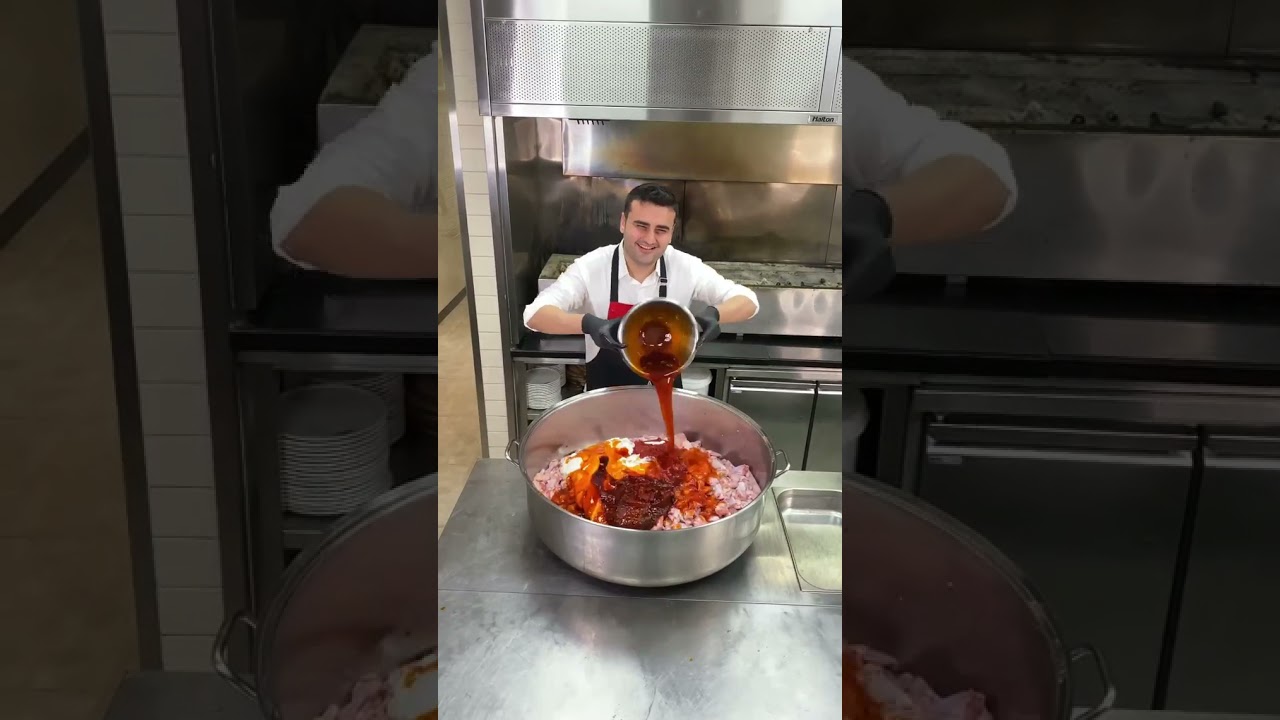#CZN BURAK the smiling chef cooking 🤩😋🤩🤩😋