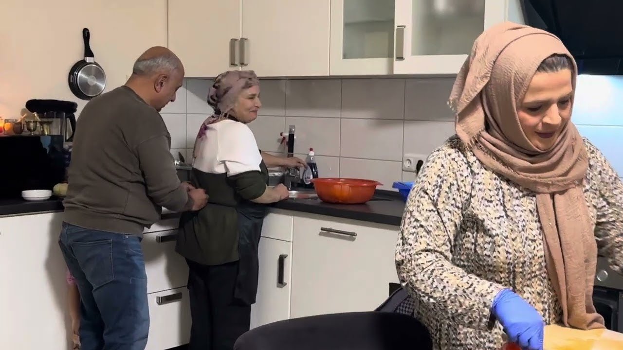 تحضير  عشقي وغرامي البامية+لوبيا على طريقة الكرديه شغل الضيعة لازم تجربوها شي ناهي Part2😋