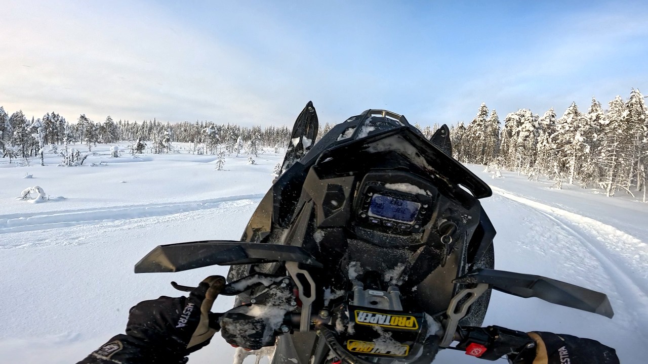 Polaris SKS 850 146 pow ride on swamp