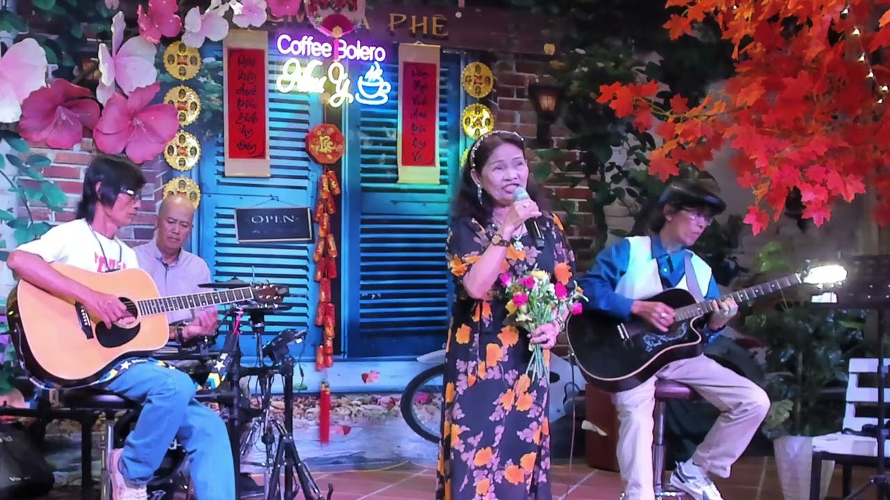 Huyền thoại chiều mưa (Huyền thoại một chiều mưa)  - Sáng tác: Nguyễn Vũ   - Trình bày: Chị Hương