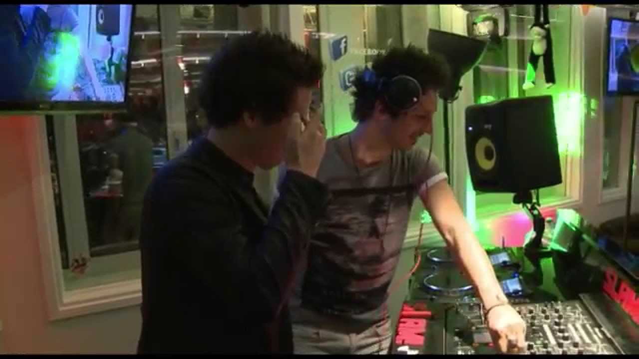 Code Black & Atmozfears & MC Villain (DJ-set) | Bij Igmar