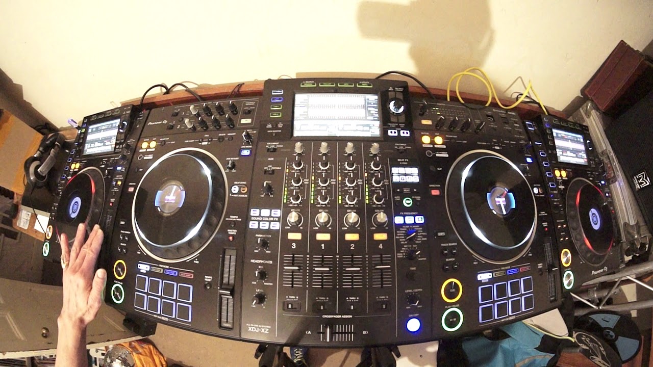 PIONEER XDJ-XZ SET UP WITH TWO CDJ-2000 PLAYING OFF ONE USB