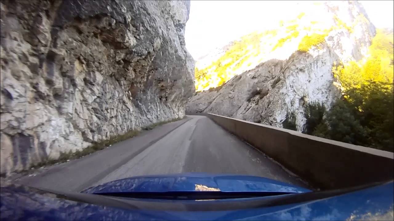 Scenic Drive: Pas de Lauzens, Drome, France