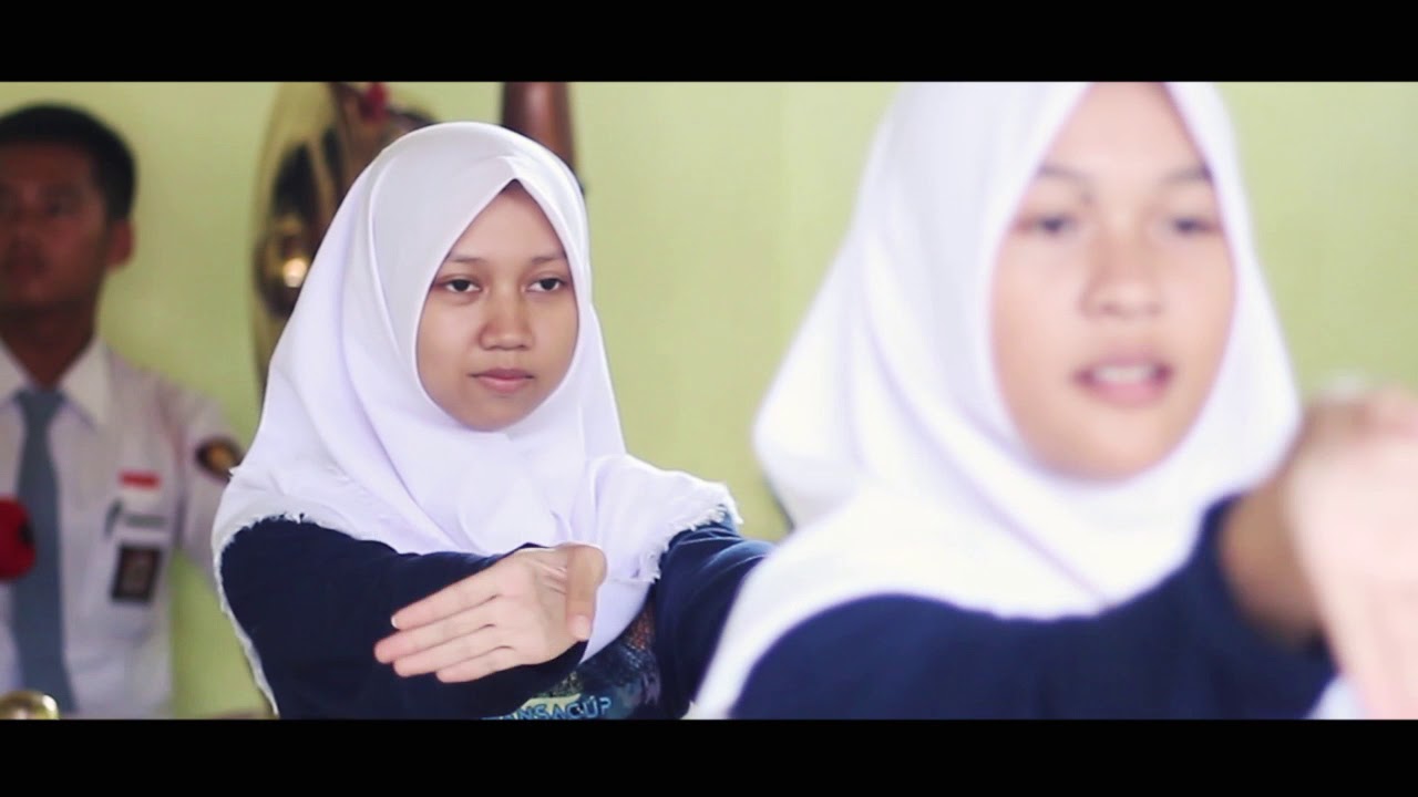 Profil SMAN 1 Metro 2017 (Profil Sekolah Rujukan)