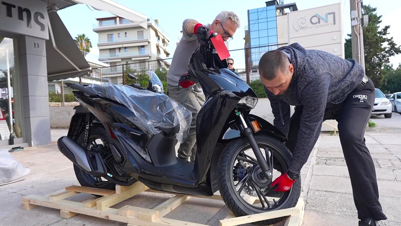 unboxing HONDA SH 150 model 2026