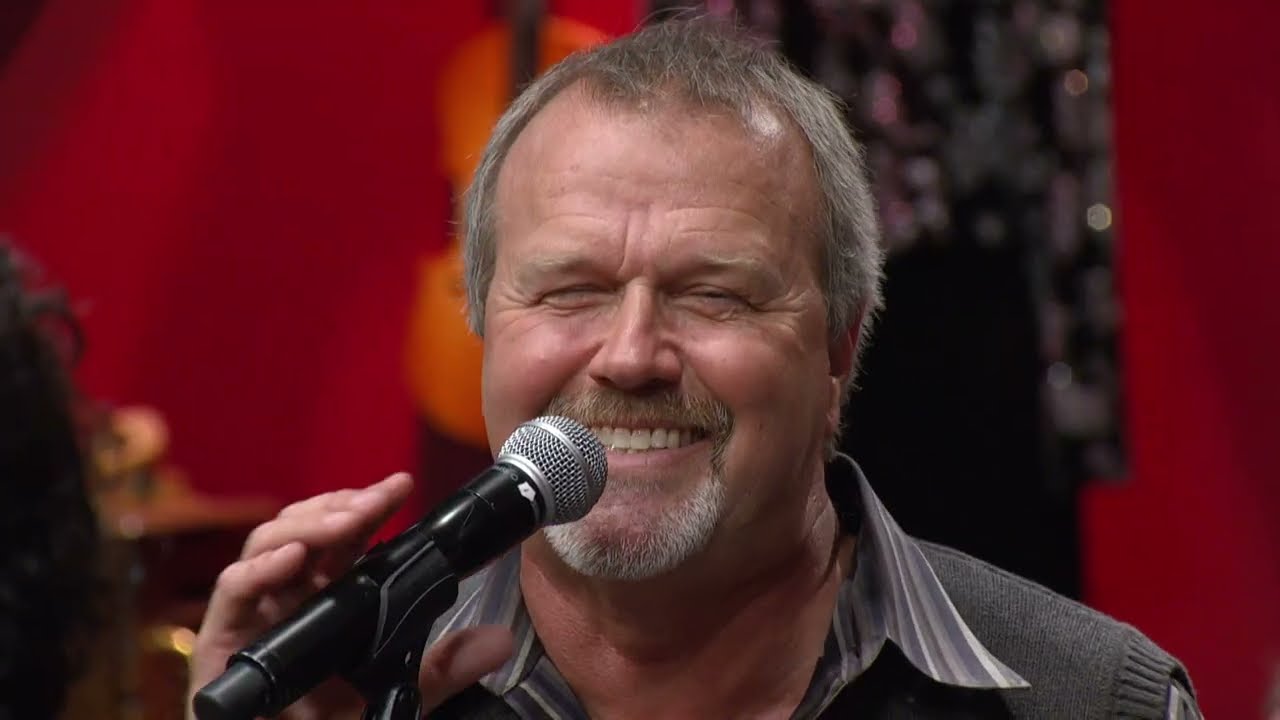 Ronny Robbins sings Don't Worry 'Bout Me