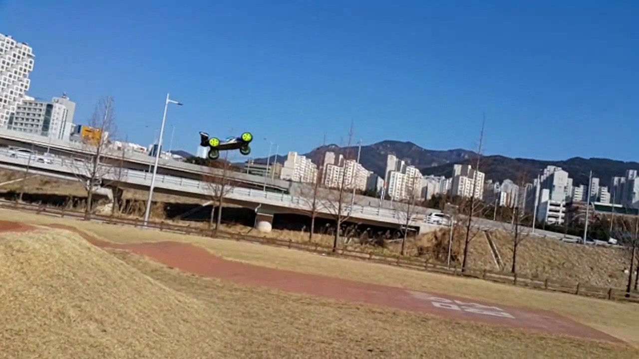 RC BUGGY HobbyKing Basher BZ-888 JUMP PLAY