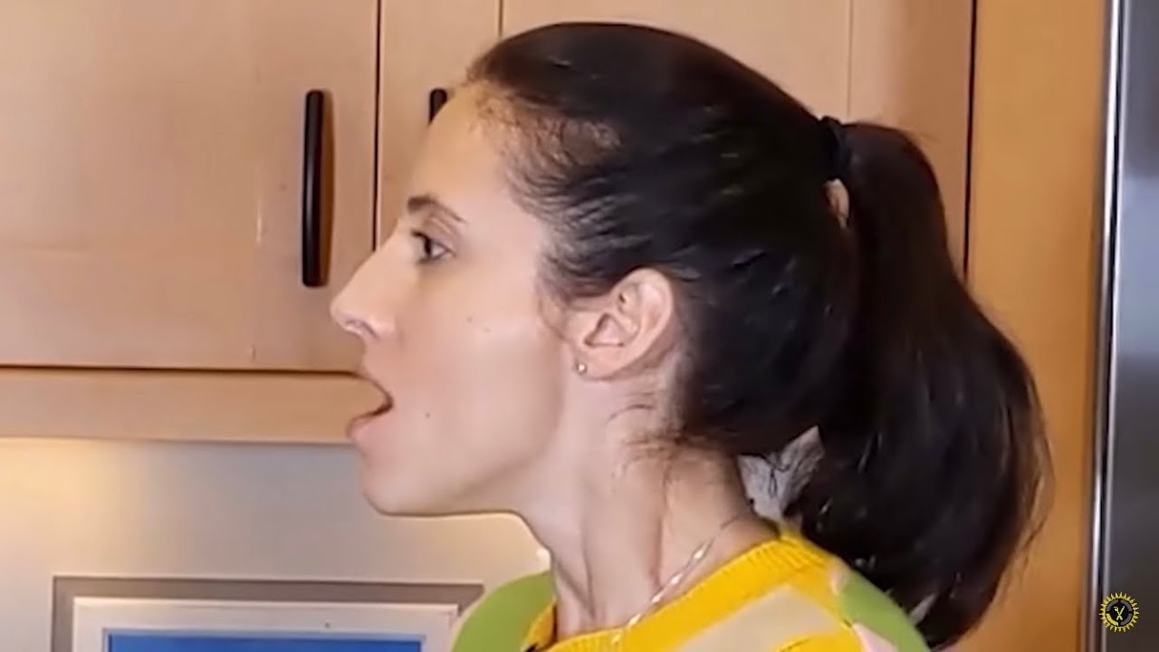 Steph Eats A Sawdust Cookie