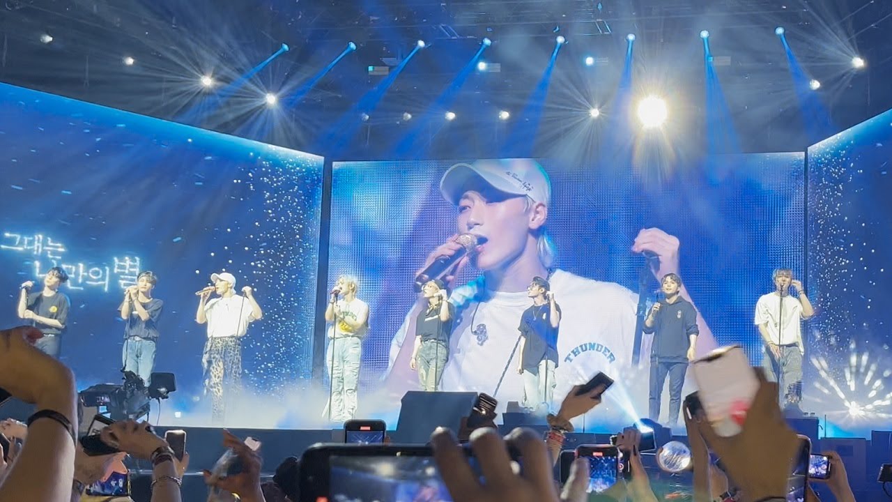 ATEEZ (에이티즈) in Paris 220504 – Star 1117 - Fancam