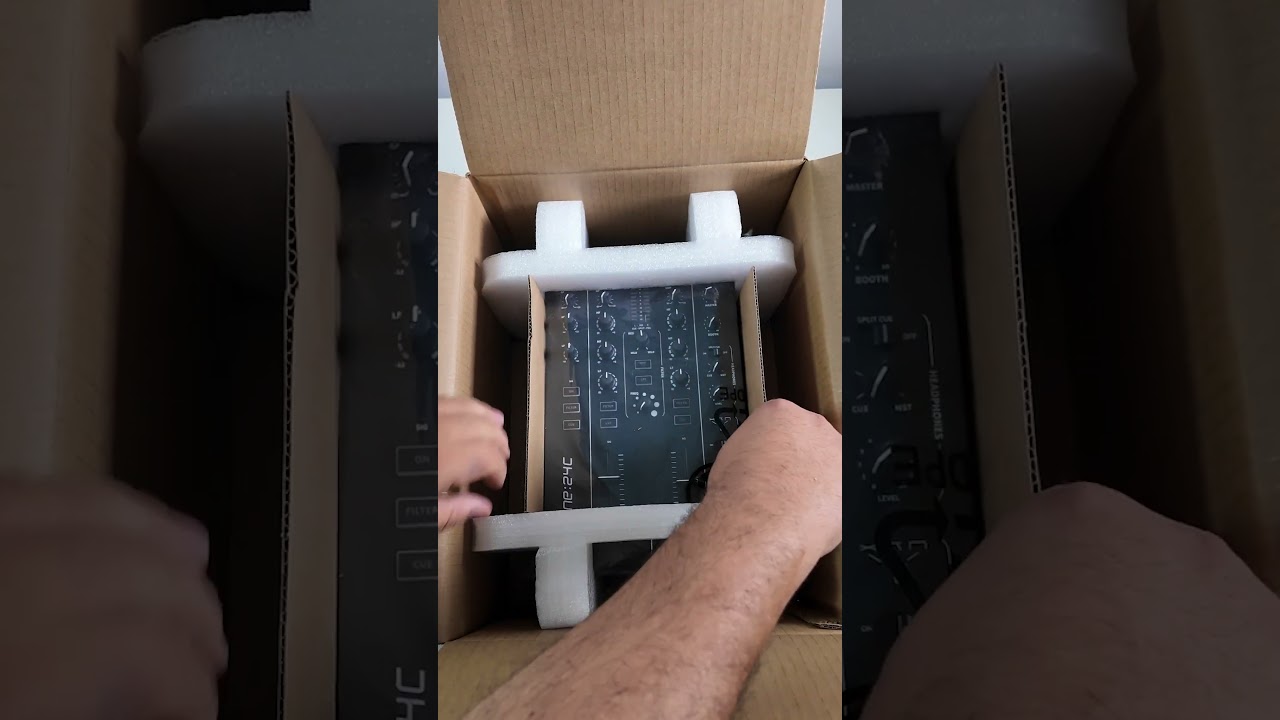 Распаковка Allen & Heath Xone: 24C на испанском языке