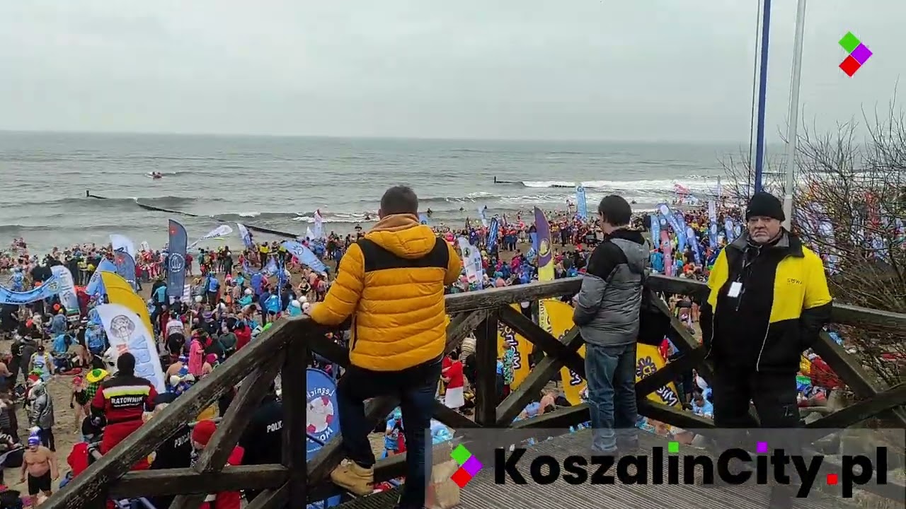 Zlot Morsów w Mielnie w 2024 roku ❄️ Finałowa kąpiel w Bałtyku i spacer mieleleńskim deptakiem 🌊