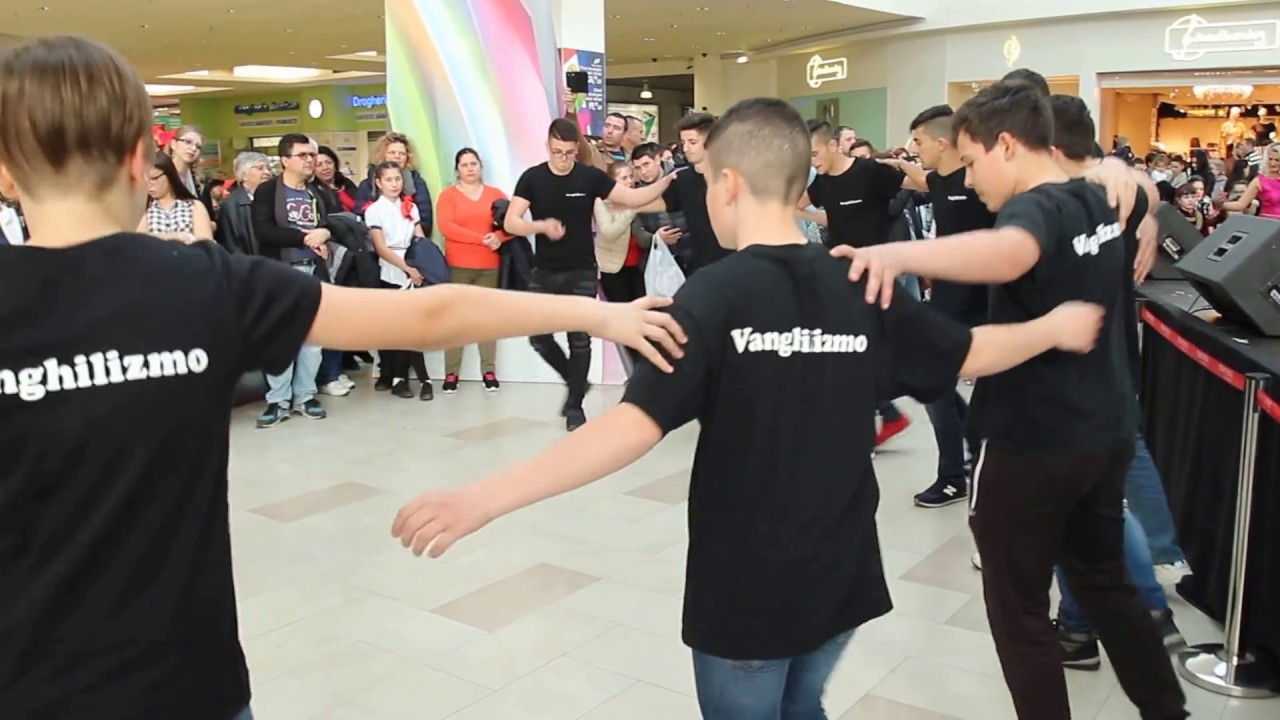 ANSAMBLUL VANGHILISMO prezent la Caravana Istetilor