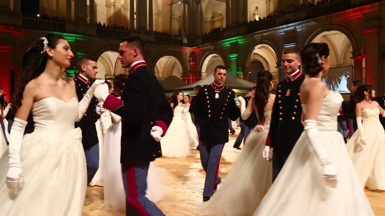Accademia militare Modena ballo debuttanti 2016.