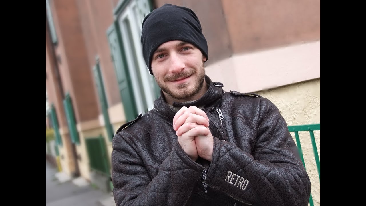 Csajozna a friss jogsival VV Zsolt