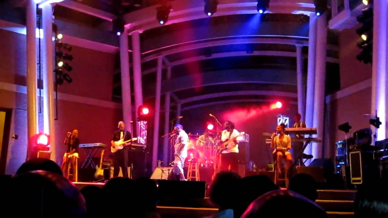 Musiq Soulchild  Love into So Beautiful @ The Country Club Hills Theater 6-26-10