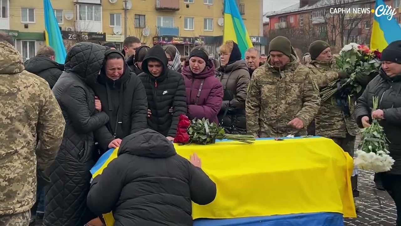 У Сарнах попрощалися з бійцем бригади «Маґура» Сергієм Нікітчуком
