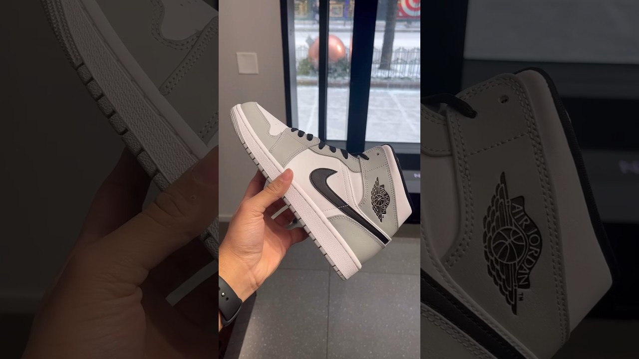 Jordan 1 Mid Light Smoke Grey 