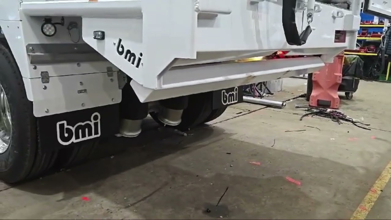 Hydraulically Operated Rear Bumper