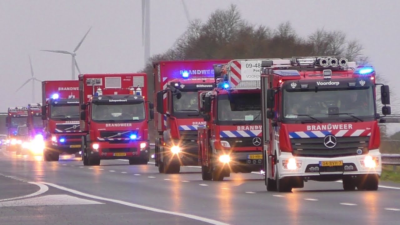 [GRIP 2!] Zeer Grote brand in Rutten | Brandweer met meerdere Pelotons onderweg naar enorme brand!