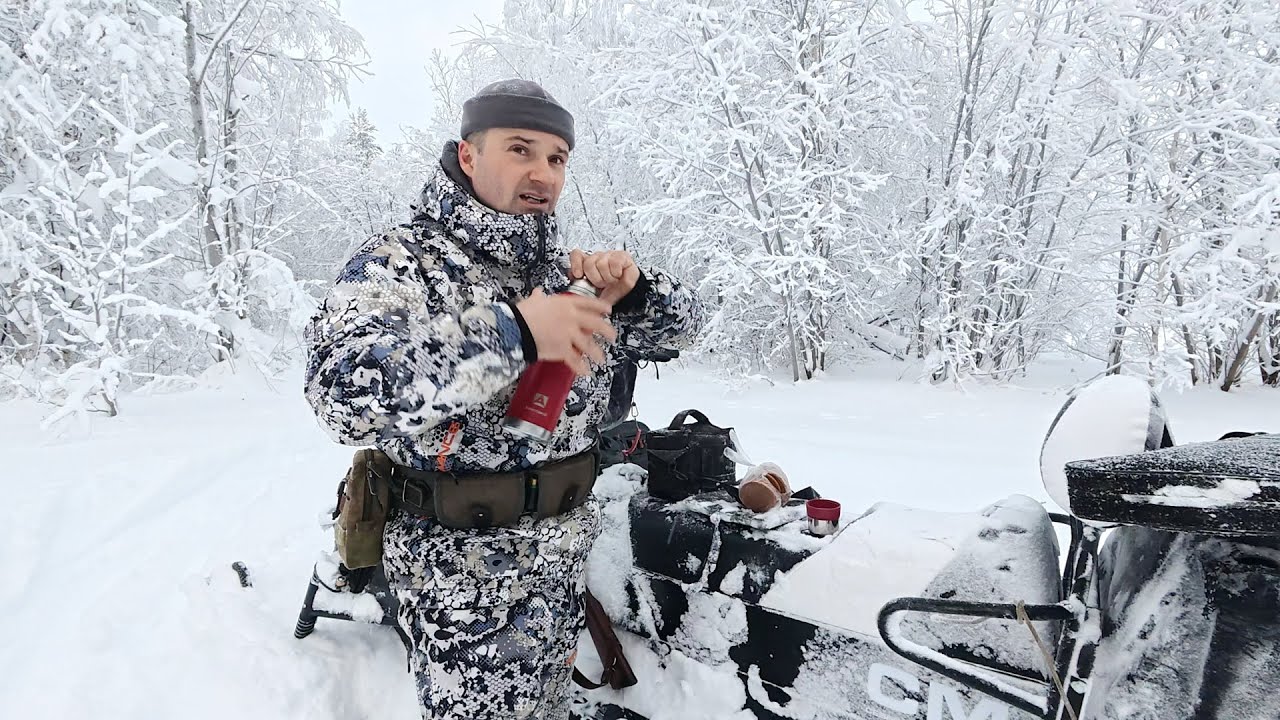 ОХОТА НА ГЛУХАРЯ В МОРОЗ. СНЕГОХОД СМ-003 В ЦЕЛИНУ ВЫЕЗД. ТОПЧУ ДОРОГУ. ДОБРАЛ ПТИЦУ В КУСТАХ.