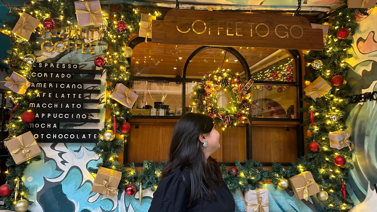 Café hopping | Christmas theme cafés in Bandra | Mumbai