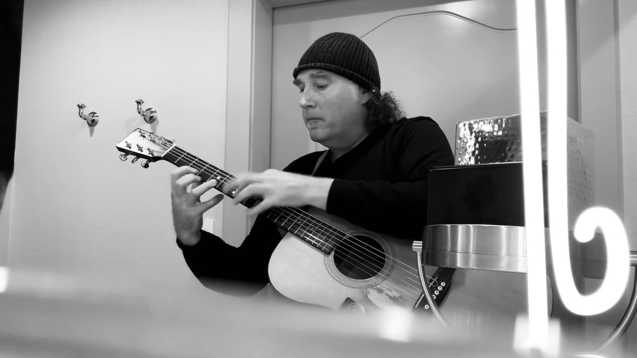 #guitar #tapping #acoustic #acousticguitar #music #fyp #fypシ @VANHALENARCHIVE @tommyemmanuel