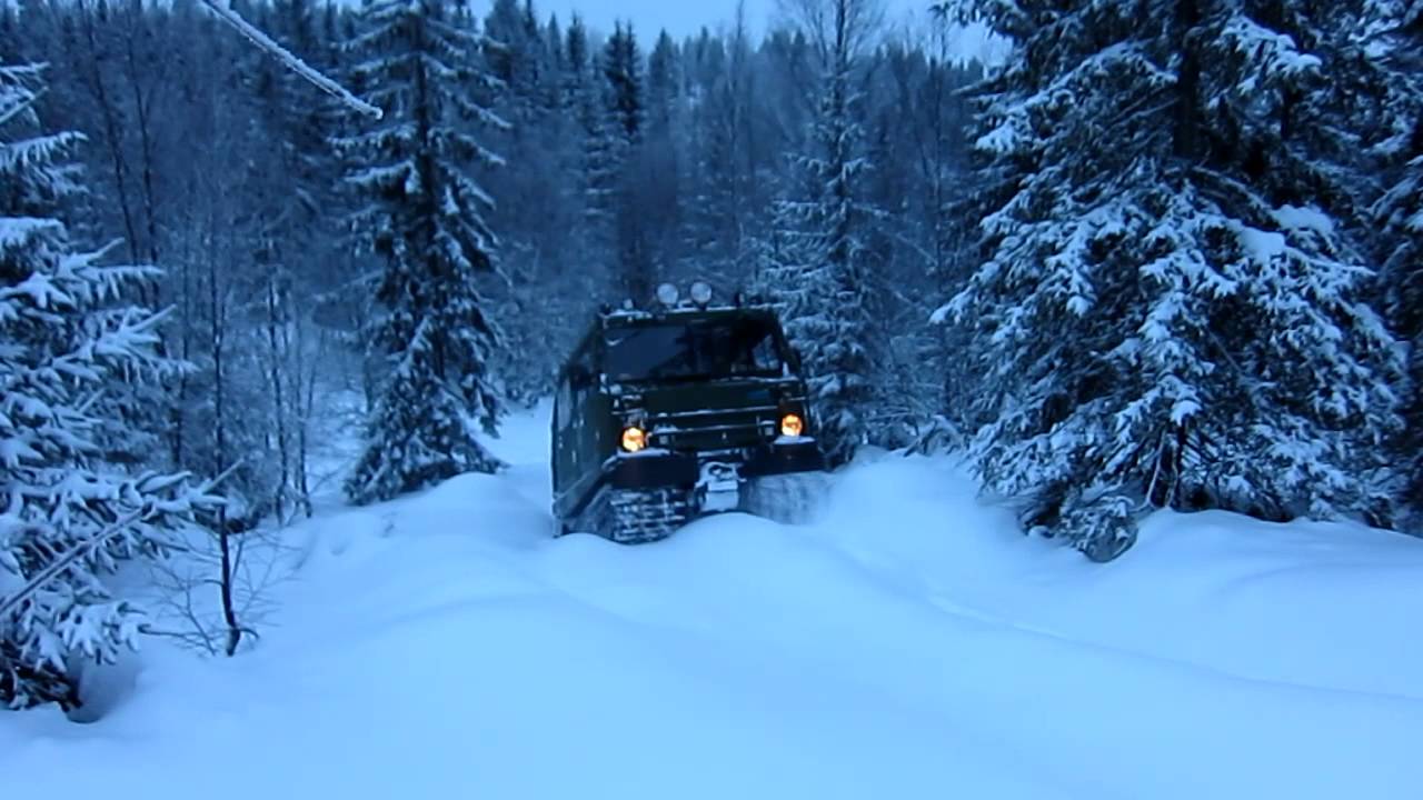 BV206 Climbing a steep hill in deep snow