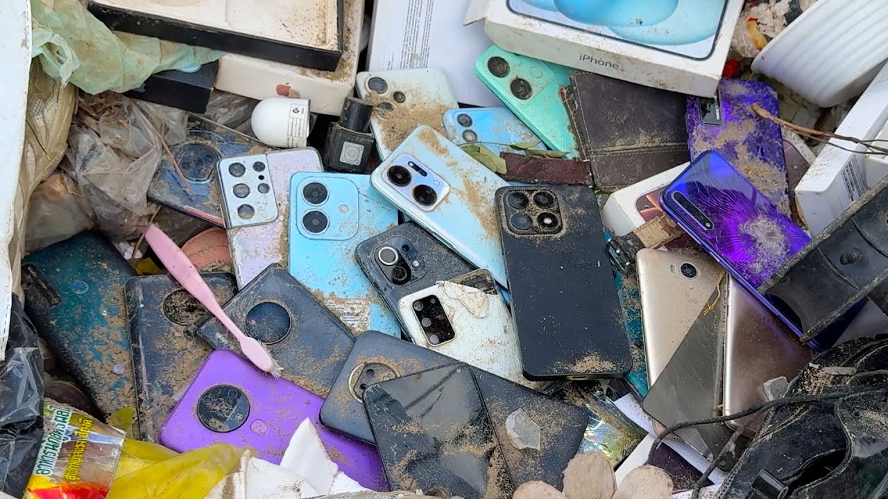 😨Big Lucky😍! We Found A lots Of Super Smartphone But All Broken || Restore Honor X8a Cracked Phone