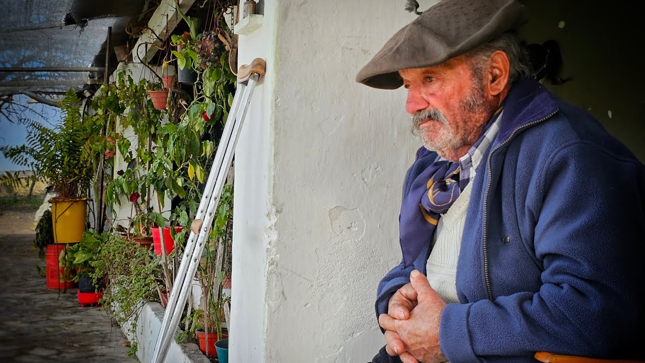 71 AÑOS viviendo en esta Antigua ESTANCIA// Volvio a montar a pesar de TODO