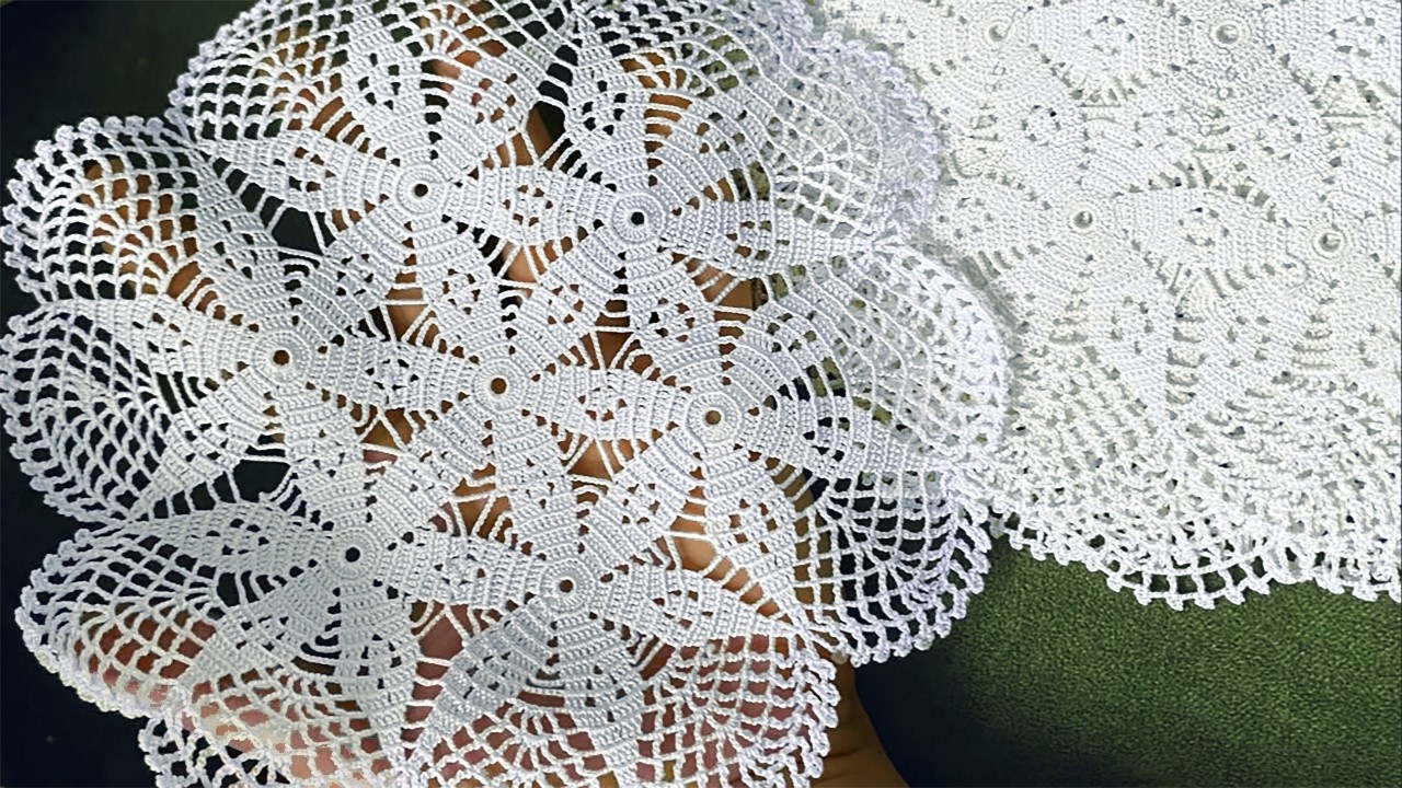 Crochet Table Topper Stylish Floral with Border 🧶  Step-by-Step Guide for Medium & Large Sizes❕✨