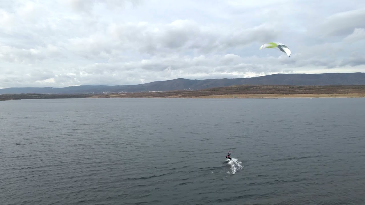 Milada Kitesurfing 31.12.2022 Kitech FRS 15m in low-wind