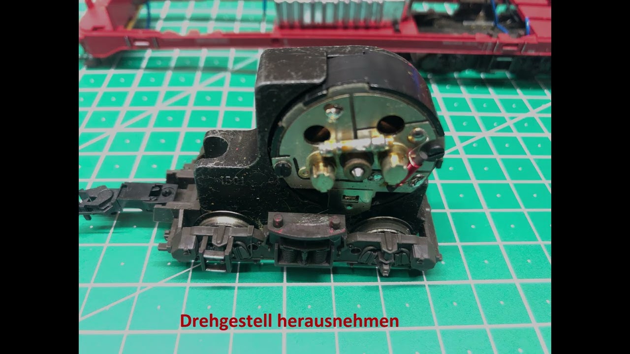 Einbau eines Umbausatzes auf Glockenankermotor in eine Fleischmann BR 218