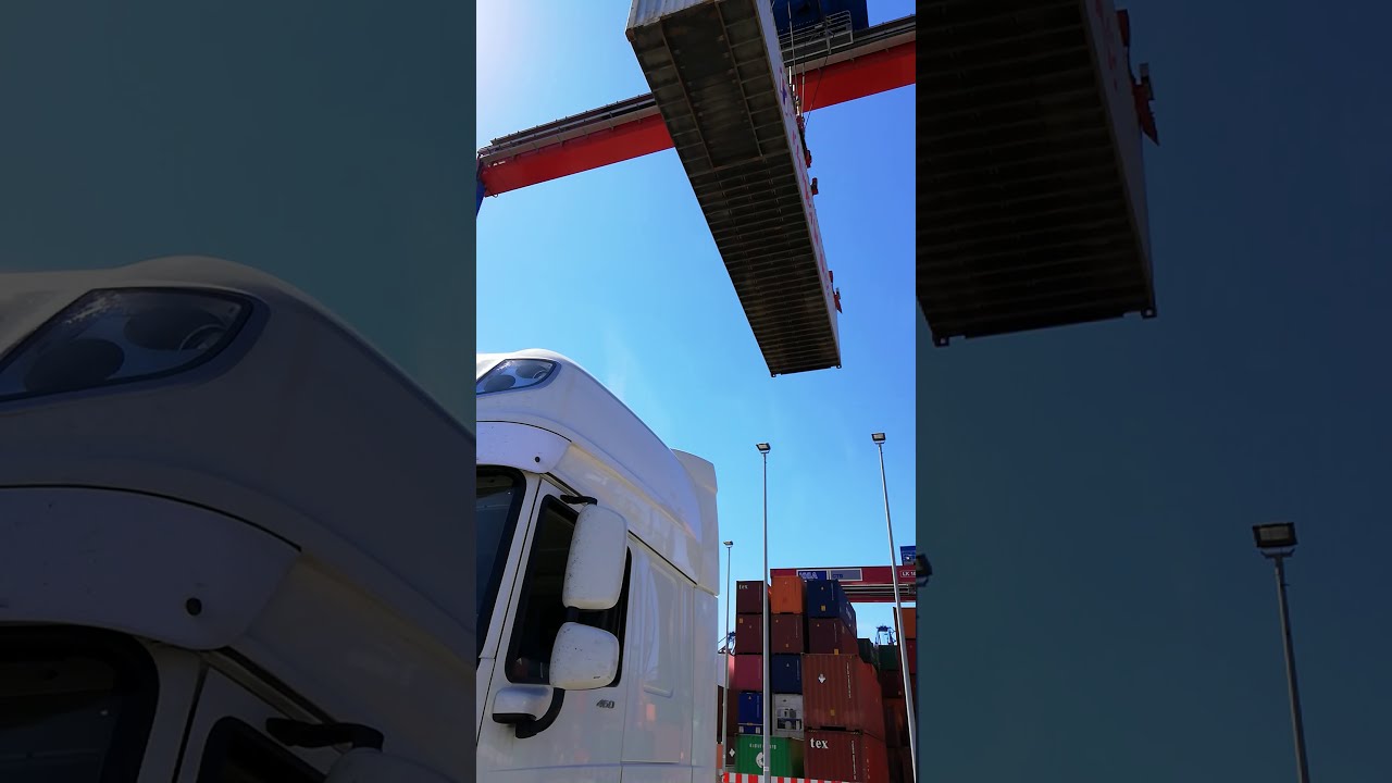Załadunek kontenera CTB Hamburg