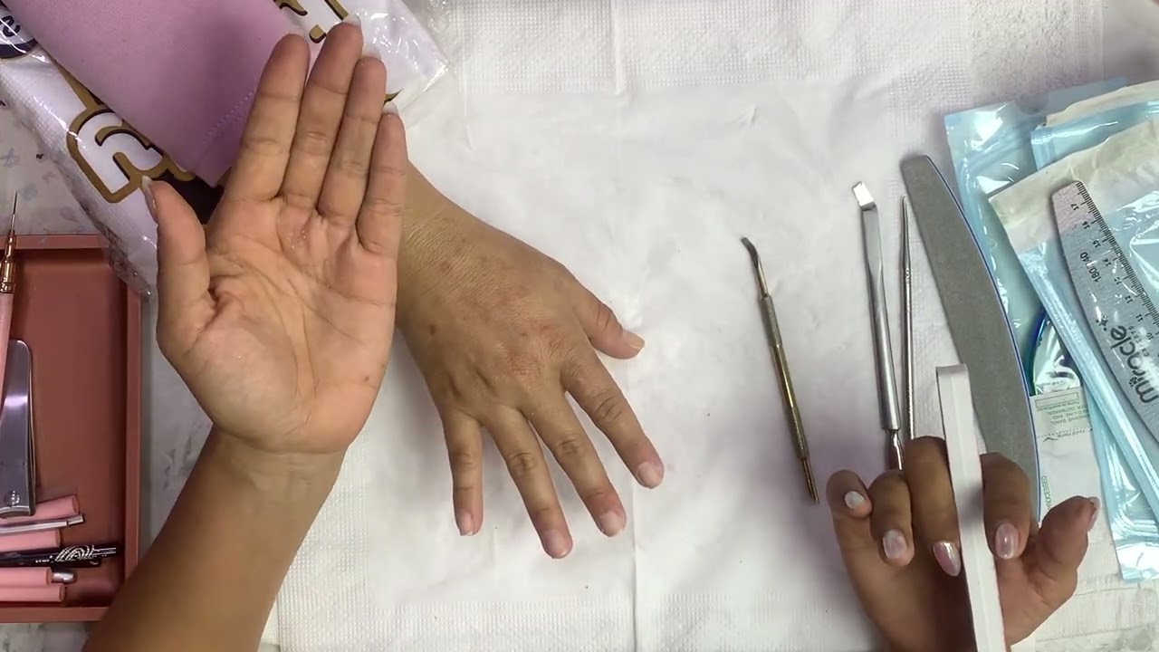 Limpieza uñas mano