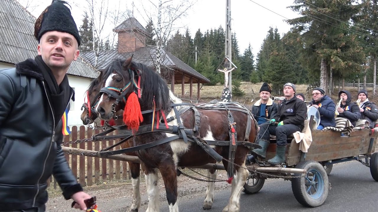 Junii Satului  Marisel, Cluj 24 Dec 2022 Nou!!!