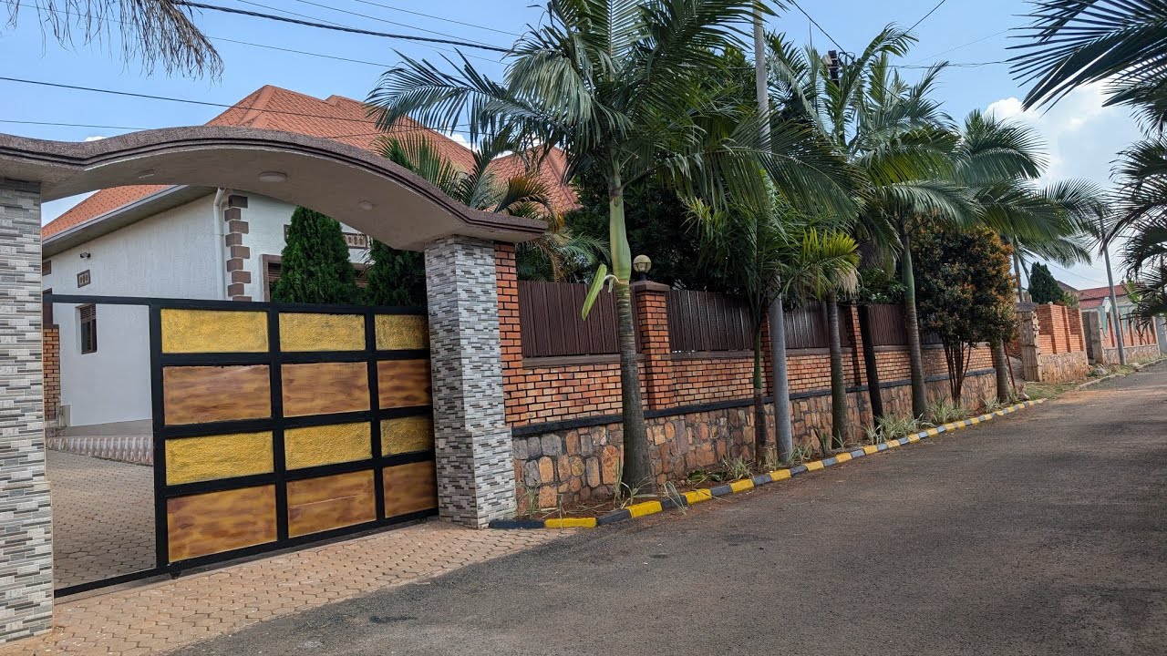 #property #Kigali gasabo gasogi ibyumba 6 toilet 4 parking 4 iragurishwa Make 0789394412