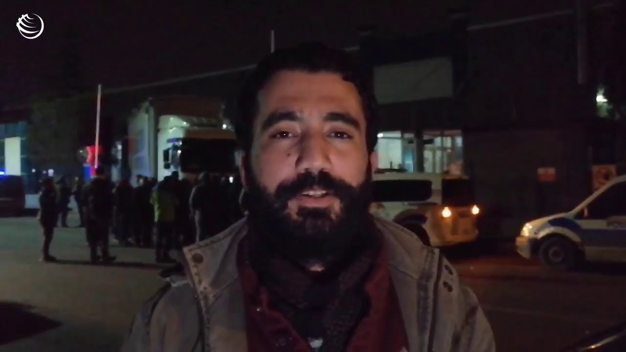 Kendilerini fabrikaya kapatan Farplas iş&ccedil;ilerinin bekleyişi s&uuml;r&uuml;yor