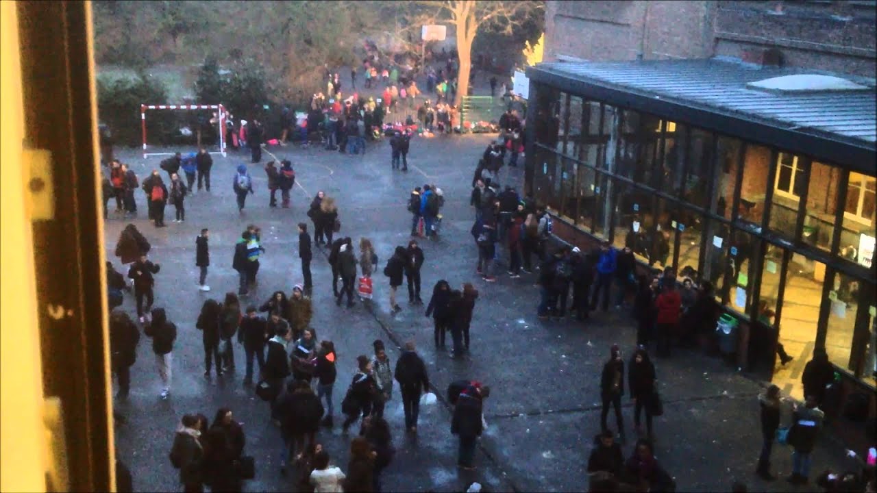 A school day in Europe [Sacré Coeur] (Mons)