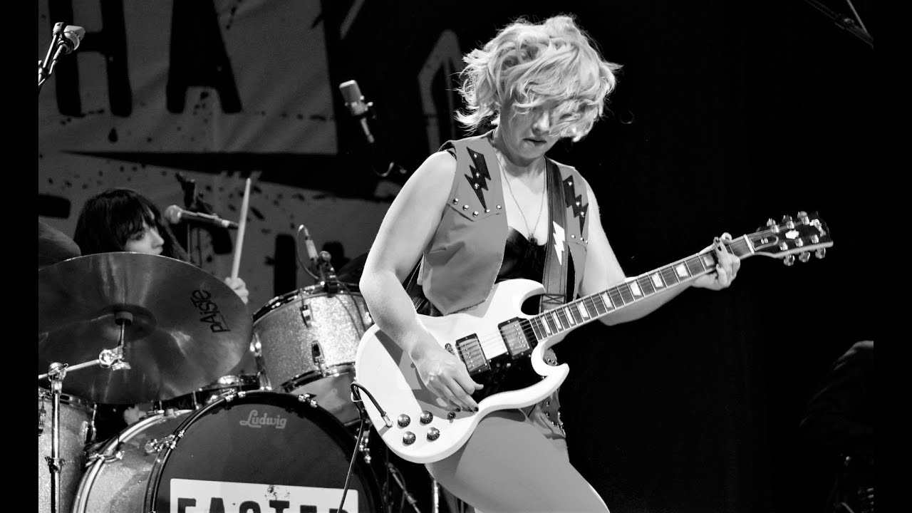 Samantha Fish mesmerizing bluesy performance on 