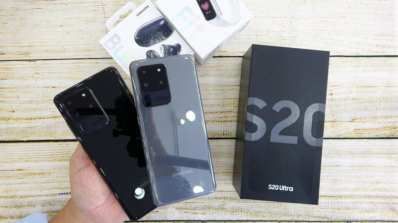 Samsung Galaxy S20 Ultra unboxing and promotional gifts