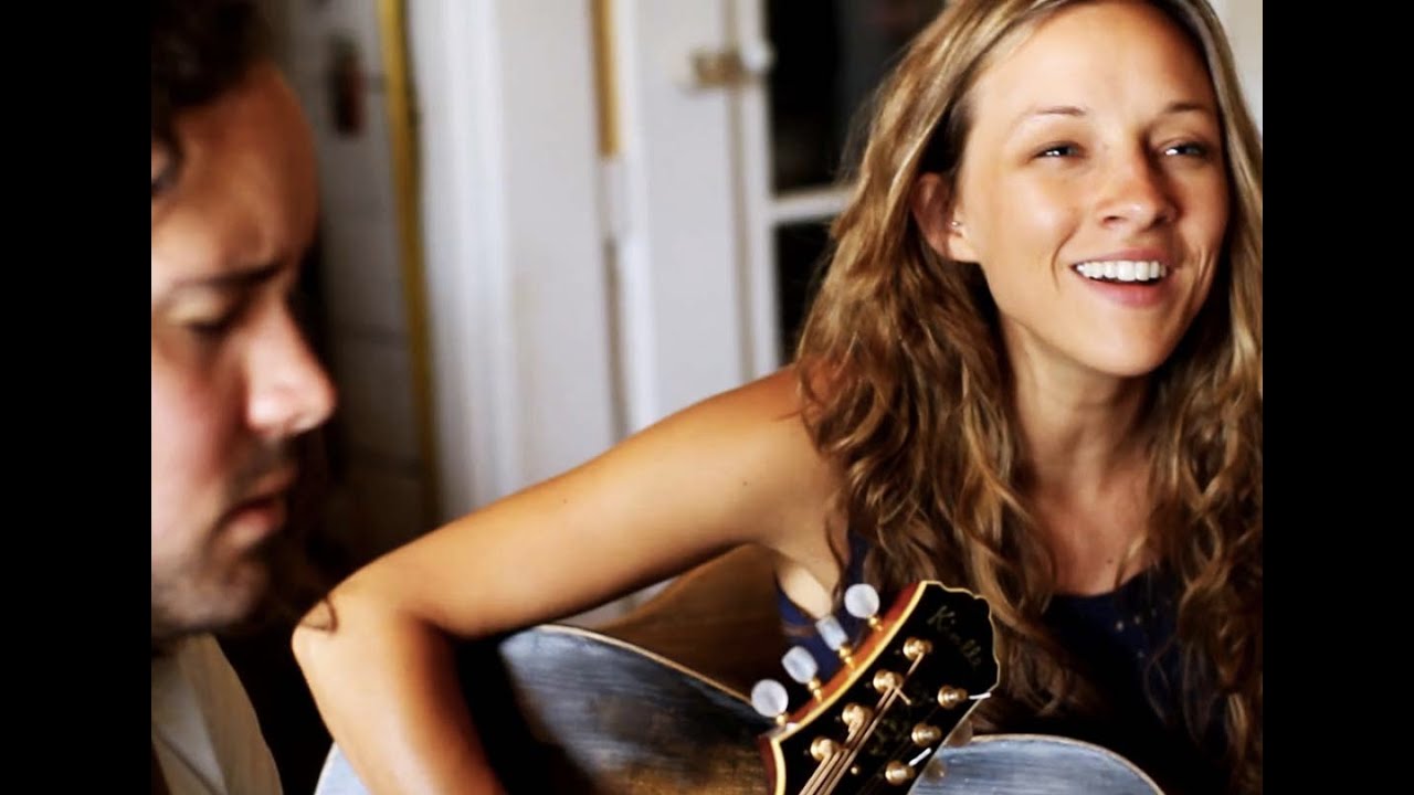 Mandolin Orange - Wake Me @Pickathon 2014 On The Farm